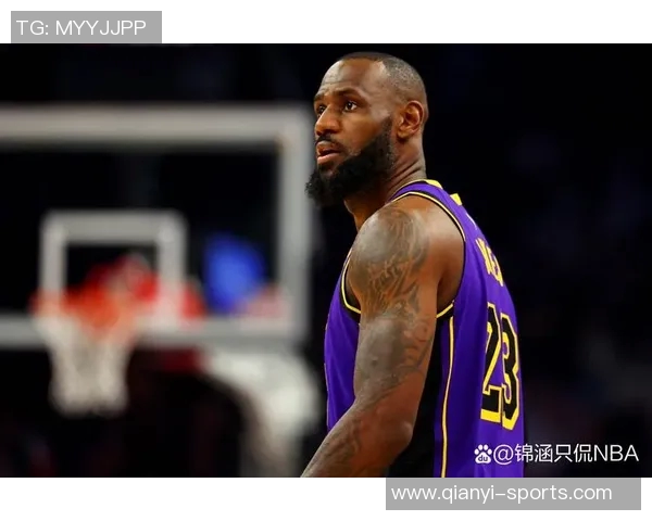 詹姆斯重返5对5训练感恩南湾湖人支持期待重回赛场表现 詹姆斯重返5对5训练感恩南湾湖人支持期待重回赛场表现