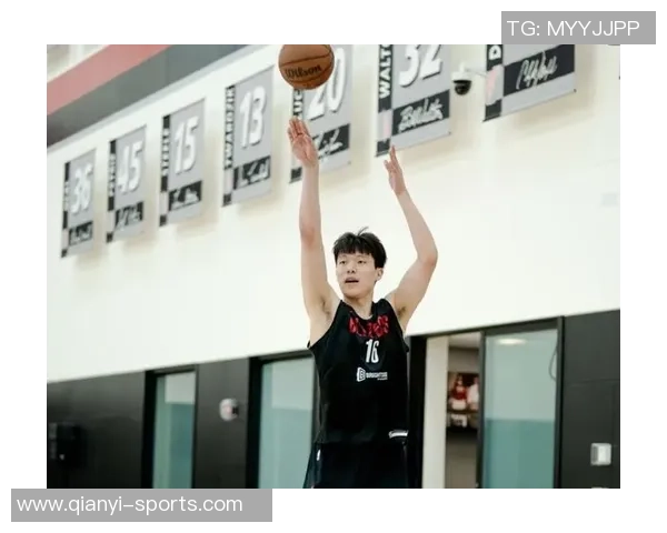 今天的表现如何杨瀚森幽默回应自评NobadSoSo引发共鸣