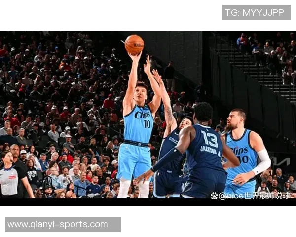 博格丹分享战胜灰熊的秘诀：拉开空间与精准阅读比赛局势的重要性